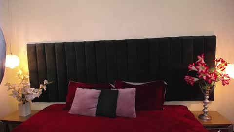 Cam and Amy online show from 11/06/25, 08:10