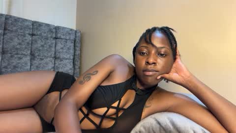 soft_nicole online show from 05/22/26, 08:36