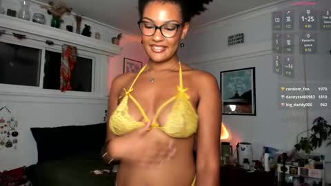 Chloe Kiwi online show from 09/12/25, 01:49