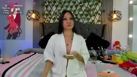 Snapshot of softdesire_ chatting on 07/03/26, 04:30 SoftDesire online show from 07/03/26, 04:30
