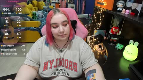 Sofie online show from 02/06/25, 09:22