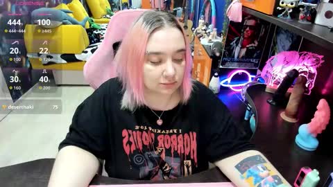 Sofie online show from 11/13/25, 03:49