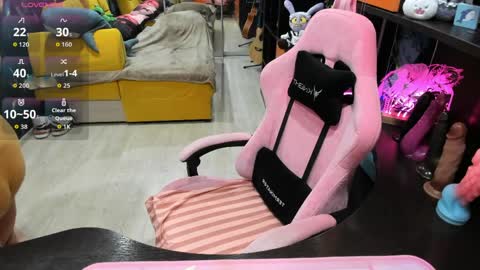 Sofie online show from 04/11/26, 01:10