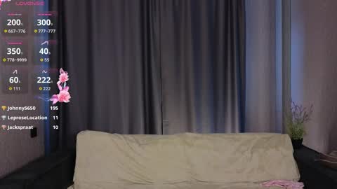 Elly online show from 04/25/26, 01:41