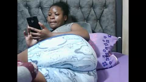 Snapshot of softsinn chatting on 04/27/26, 04:05 sheryll online show from 04/27/26, 04:05
