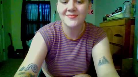 Snapshot of softtboyfriend chatting on 09/08/25, 09:25 Day online show from 09/08/25, 09:25