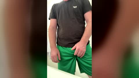 Snapshot of softworker chatting on 02/22/26, 05:00 softworker online show from 02/22/26, 05:00