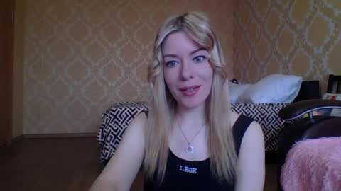 softy_aura online show from 04/27/26, 10:24