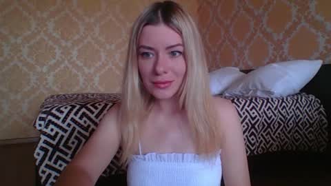 Snapshot of softy_aura chatting on 06/15/26, 10:39 softy_aura online show from 06/15/26, 10:39
