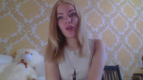softy_aura online show from 07/30/26, 09:52