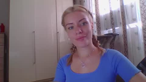 softy_aura online show from 08/05/26, 12:08