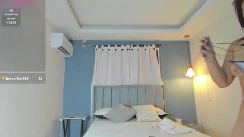 Snapshot of sofy_star_ chatting on 02/05/26, 12:54 Laura online show from 02/05/26, 12:54