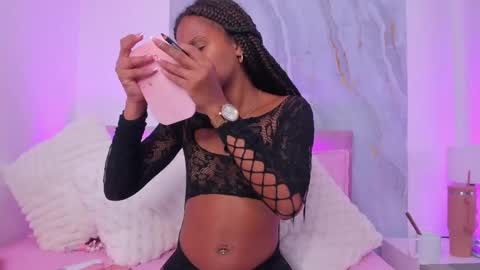 Snapshot of sofynovoa chatting on 05/11/26, 03:45 online show from 05/11/26, 03:45