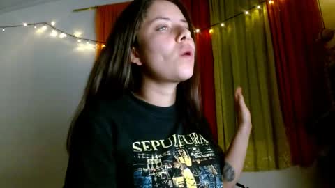 Snapshot of soka_lovers_04_ chatting on 12/14/24, 02:12 Sofia online show from 12/14/24, 02:12