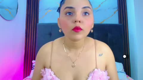Sol Latiana online show from 05/16/26, 12:04