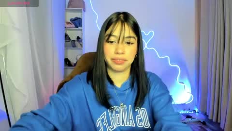 Snapshot of sol_lunaa23 chatting on 05/23/26, 01:00 sol online show from 05/23/26, 01:00
