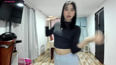 Snapshot of sol_lunaa23 chatting on 05/25/26, 12:05 sol online show from 05/25/26, 12:05