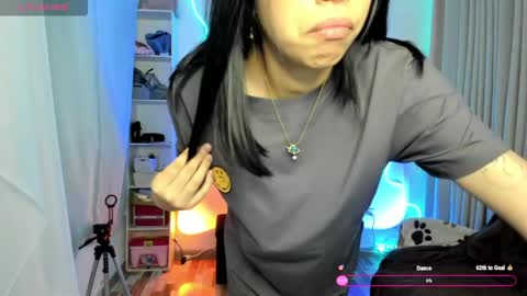 Snapshot of sol_lunaa23 chatting on 06/05/26, 12:28 sol online show from 06/05/26, 12:28
