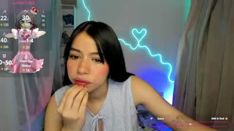Snapshot of sol_lunaa23 chatting on 06/12/26, 12:20 sol online show from 06/12/26, 12:20