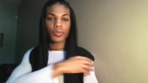 Snapshot of solaceeve chatting on 10/22/25, 05:02 SolaceEve online show from 10/22/25, 05:02