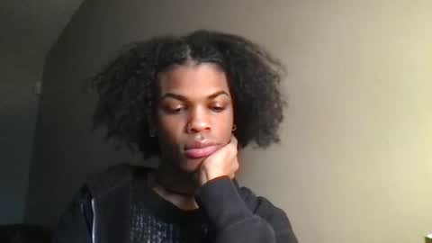 Snapshot of solaceeve chatting on 10/27/25, 06:01 SolaceEve online show from 10/27/25, 06:01