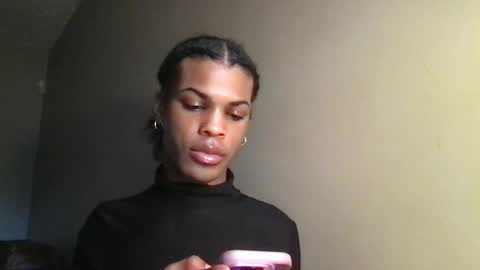 Snapshot of solaceeve chatting on 11/14/25, 07:34 SolaceEve online show from 11/14/25, 07:34