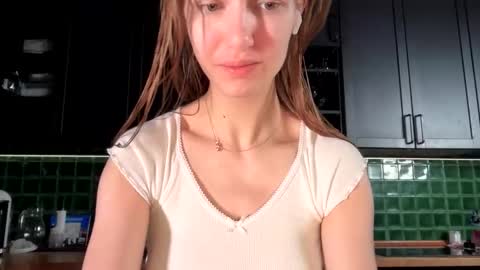 Bella online show from 02/01/26, 04:00