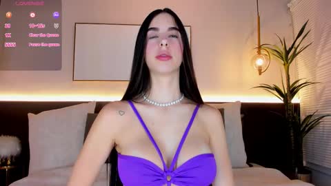Snapshot of solavelar chatting on 12/02/25, 03:34 Sol Avelar online show from 12/02/25, 03:34