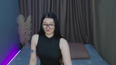 Snapshot of solazolaa chatting on 05/11/26, 04:48 Sonya online show from 05/11/26, 04:48