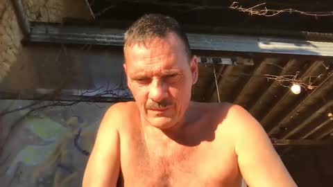 Alex Dixon online show from 02/04/25, 03:26