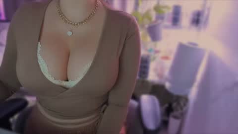 Snapshot of solisgaby chatting on 06/14/26, 01:57 Gaby Solis online show from 06/14/26, 01:57