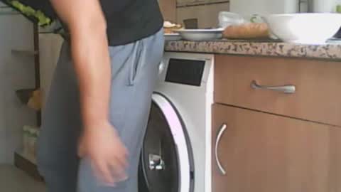 Snapshot of solo4u2 chatting on 11/12/25, 11:54 solo4u2 online show from 11/12/25, 11:54