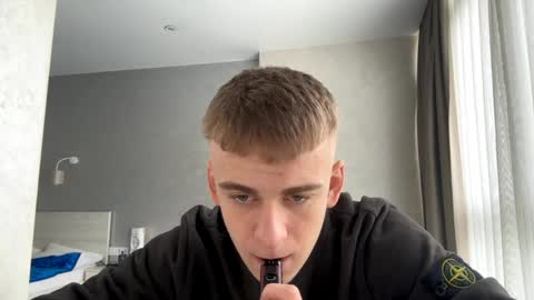 Jett online show from 04/10/26, 09:03