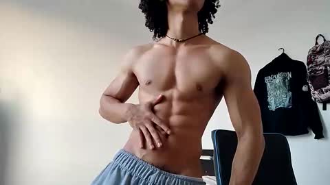 Snapshot of solorizo chatting on 03/09/26, 10:47 Hi Im Weller Check my Bio online show from 03/09/26, 10:47