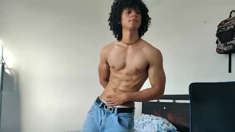 Snapshot of solorizo chatting on 04/16/26, 09:26 Hi Im Weller Check my Bio online show from 04/16/26, 09:26