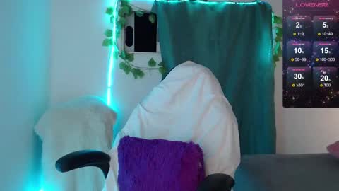 sommer Ray  online show from 12/13/24, 12:42