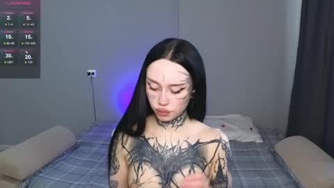 Snapshot of somniya chatting on 05/17/26, 02:35 somniya online show from 05/17/26, 02:35