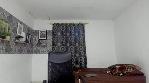 son_hades online show from 12/20/25, 08:05