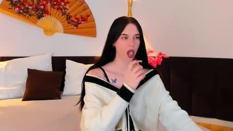 Snapshot of sonataray chatting on 02/23/26, 05:32 Catherine online show from 02/23/26, 05:32