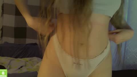 Snapshot of song_to_the_siren chatting on 12/17/24, 10:23 Mary online show from 12/17/24, 10:23