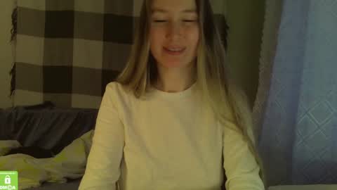 Snapshot of song_to_the_siren chatting on 12/23/24, 10:10 Mary online show from 12/23/24, 10:10