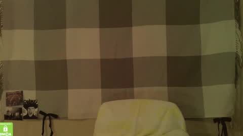 Snapshot of song_to_the_siren chatting on 02/07/25, 04:35 Mary online show from 02/07/25, 04:35