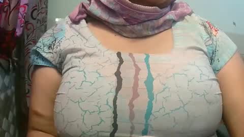 Snapshot of soni88888 chatting on 03/08/25, 06:54 soni88888 online show from 03/08/25, 06:54