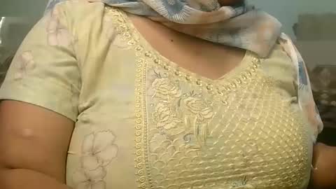 Snapshot of soni88888 chatting on 03/09/25, 07:56 soni88888 online show from 03/09/25, 07:56