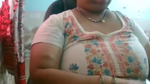 soni88888 online show from 02/18/26, 04:08