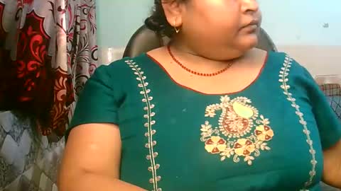 soni88888 online show from 04/01/26, 02:47