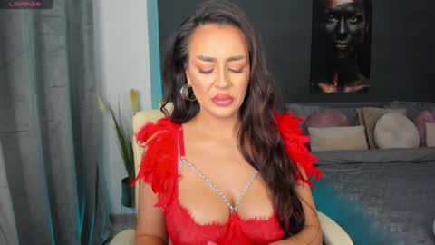 Snapshot of sonia__rey chatting on 02/04/25, 06:27 Sonia  Rey online show from 02/04/25, 06:27