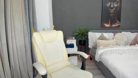 Snapshot of sonia__rey chatting on 01/17/26, 08:45 Sonia Rey online show from 01/17/26, 08:45