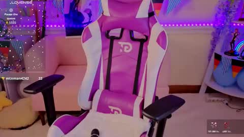 Snapshot of sonia_meow_ chatting on 09/30/25, 05:45 Sonia Meow online show from 09/30/25, 05:45