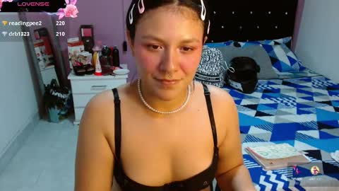 sonialatin69 online show from 02/03/25, 07:52